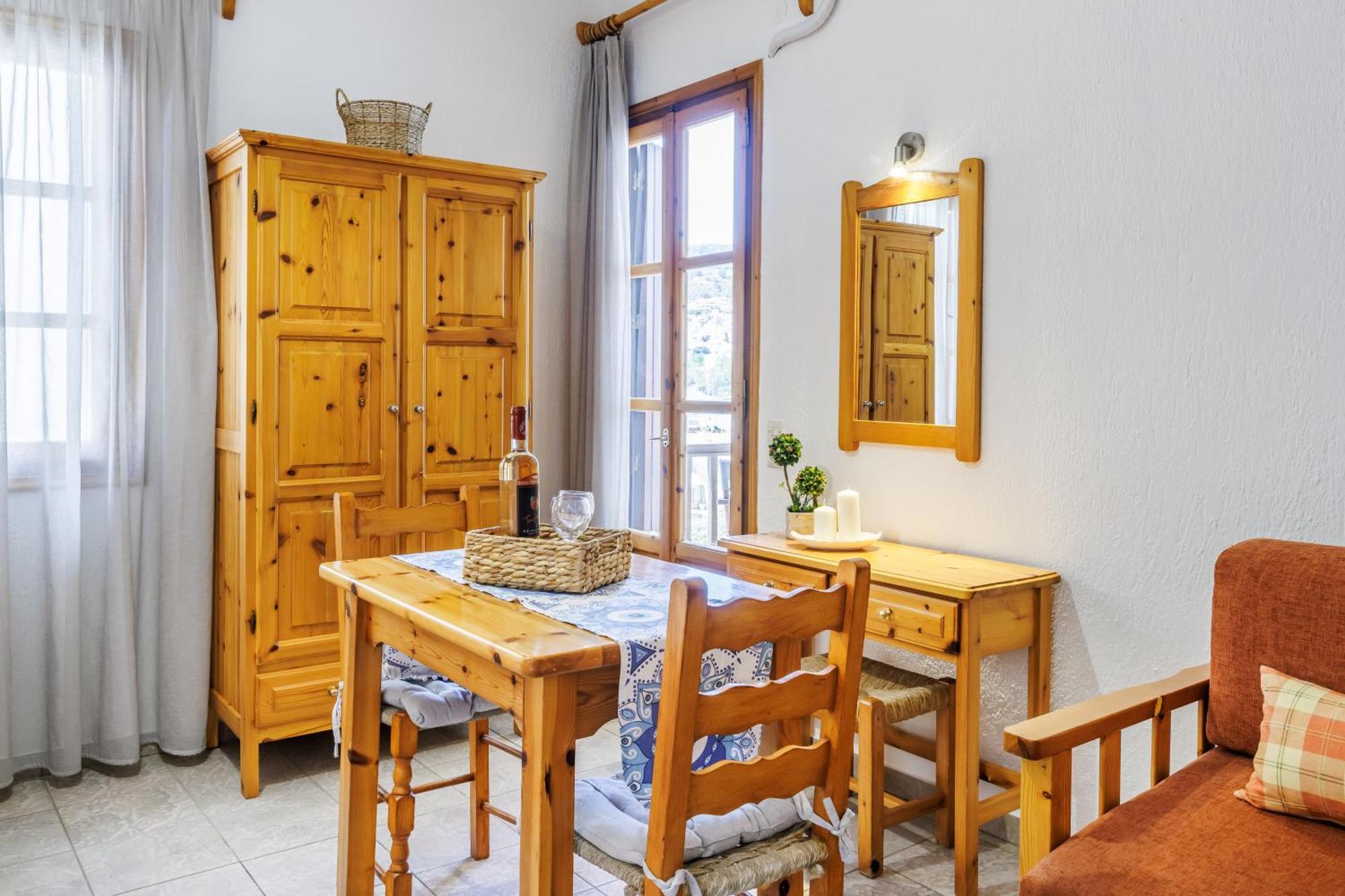 Nikolaos Studios Apartments Skopelos Town Exterior photo