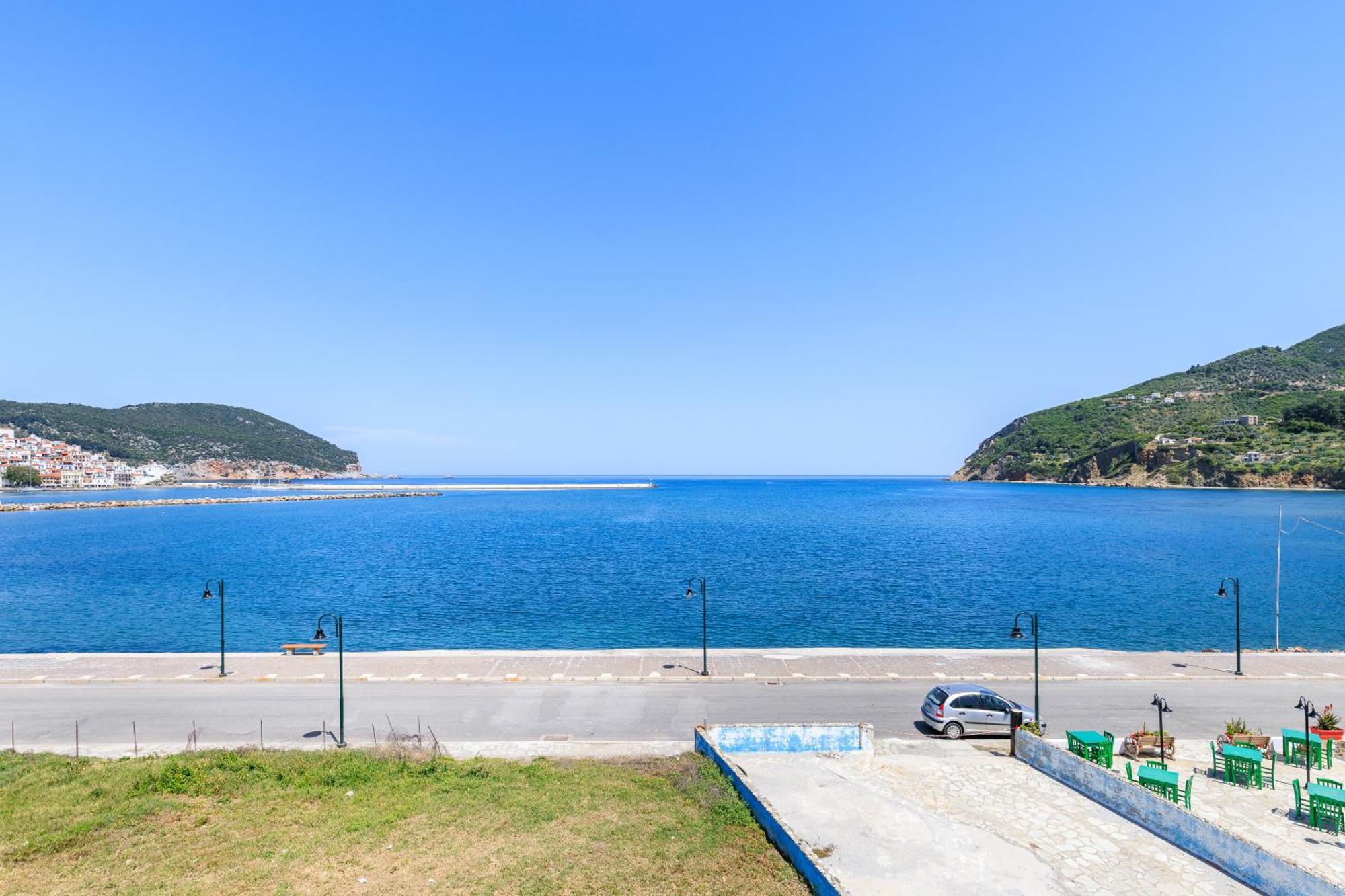 Nikolaos Studios Apartments Skopelos Town Exterior photo