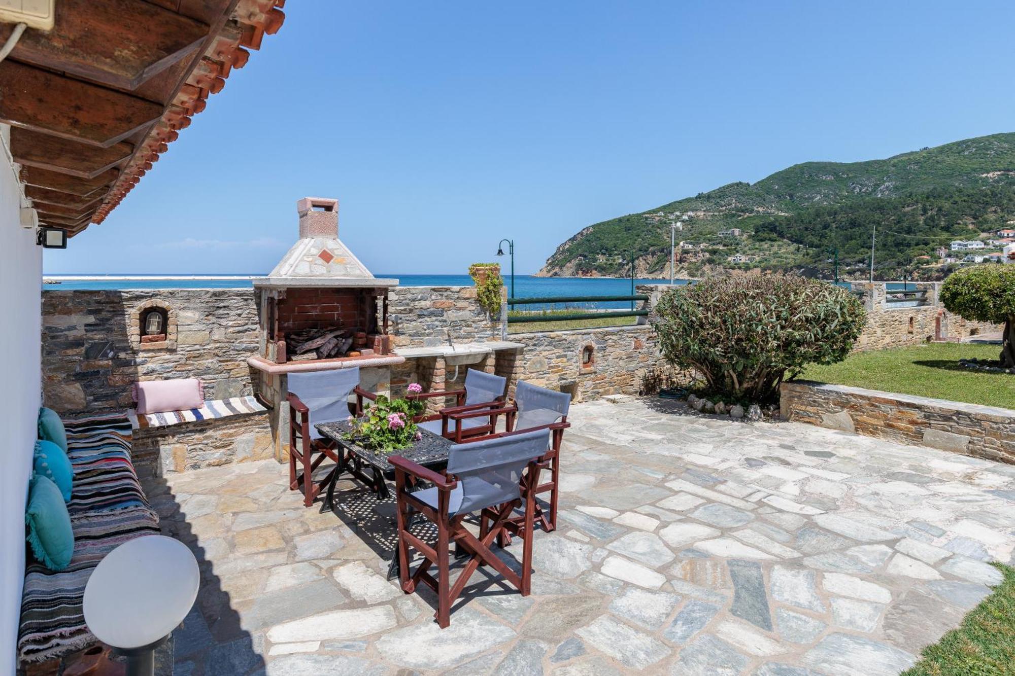 Nikolaos Studios Apartments Skopelos Town Exterior photo
