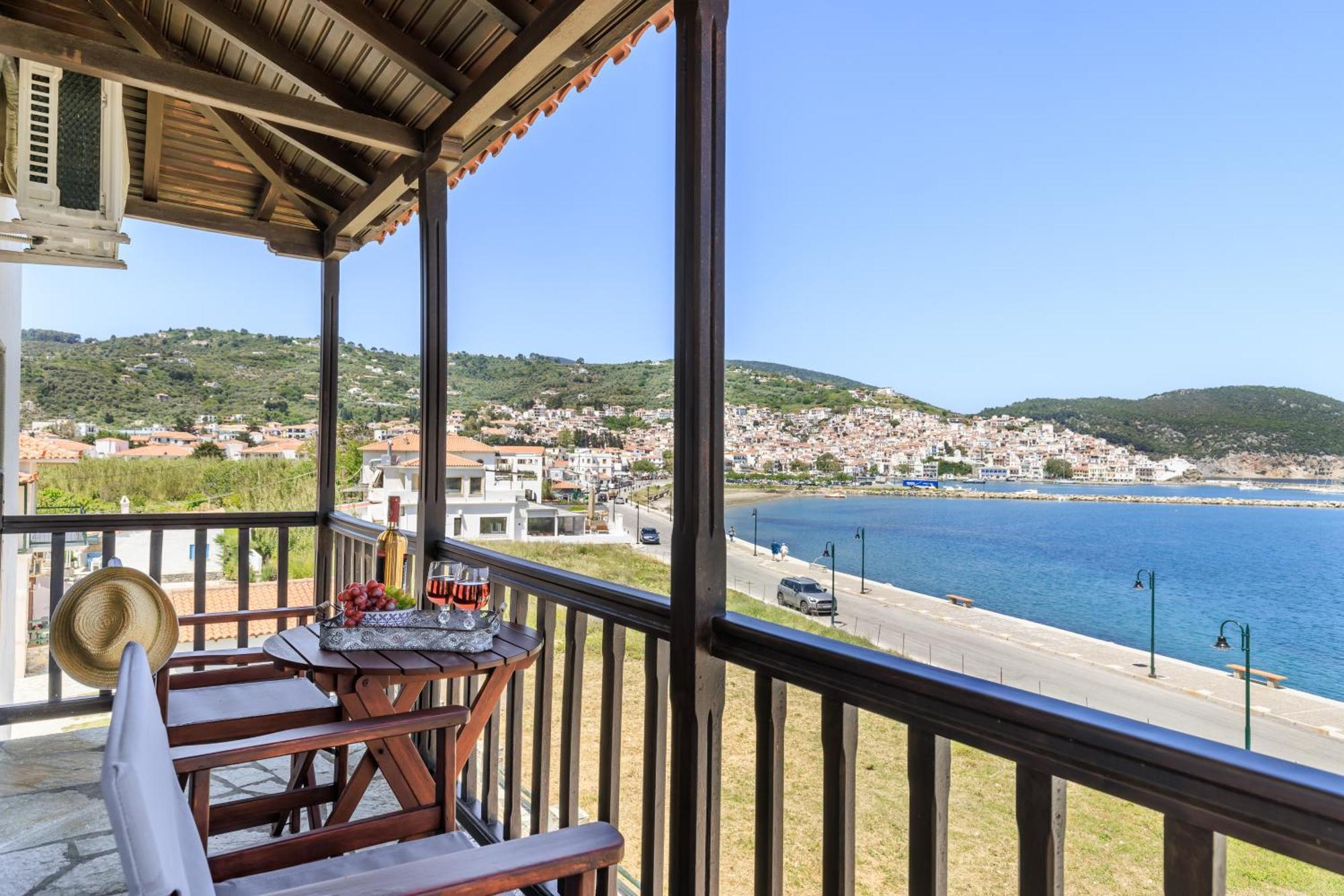 Nikolaos Studios Apartments Skopelos Town Exterior photo