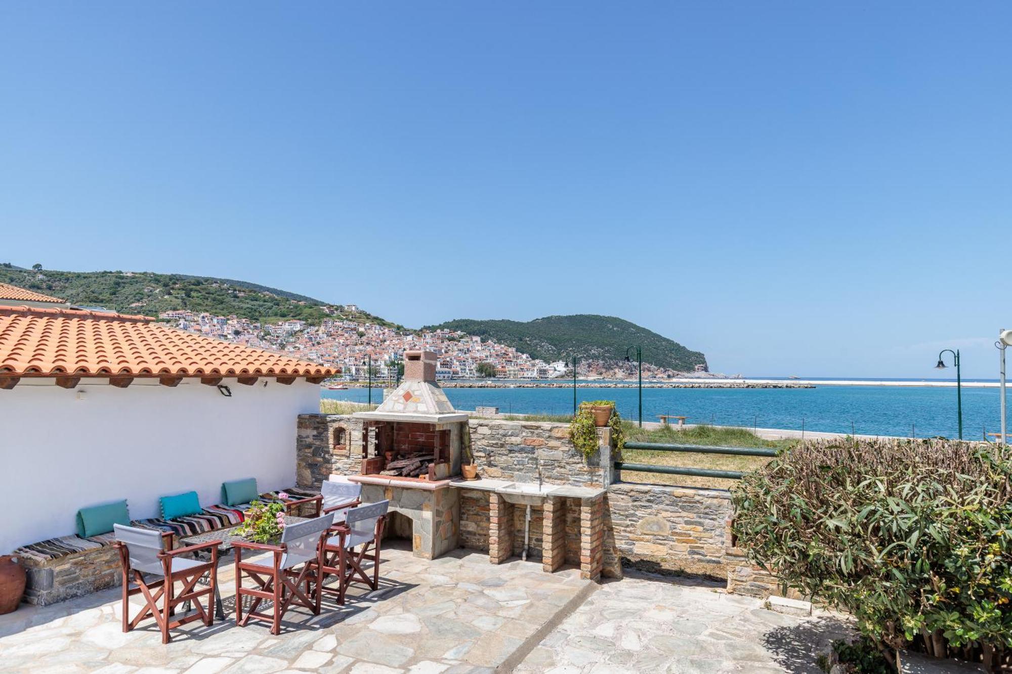 Nikolaos Studios Apartments Skopelos Town Exterior photo