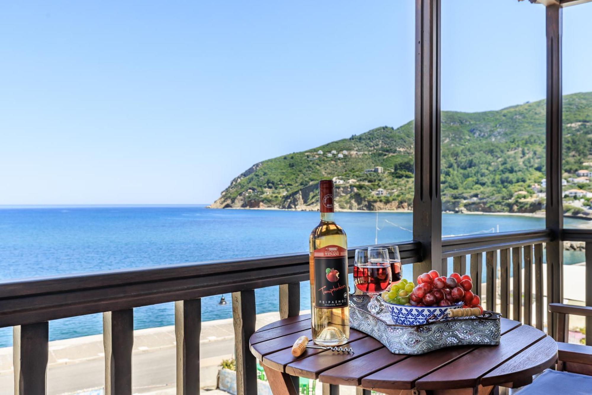 Nikolaos Studios Apartments Skopelos Town Exterior photo