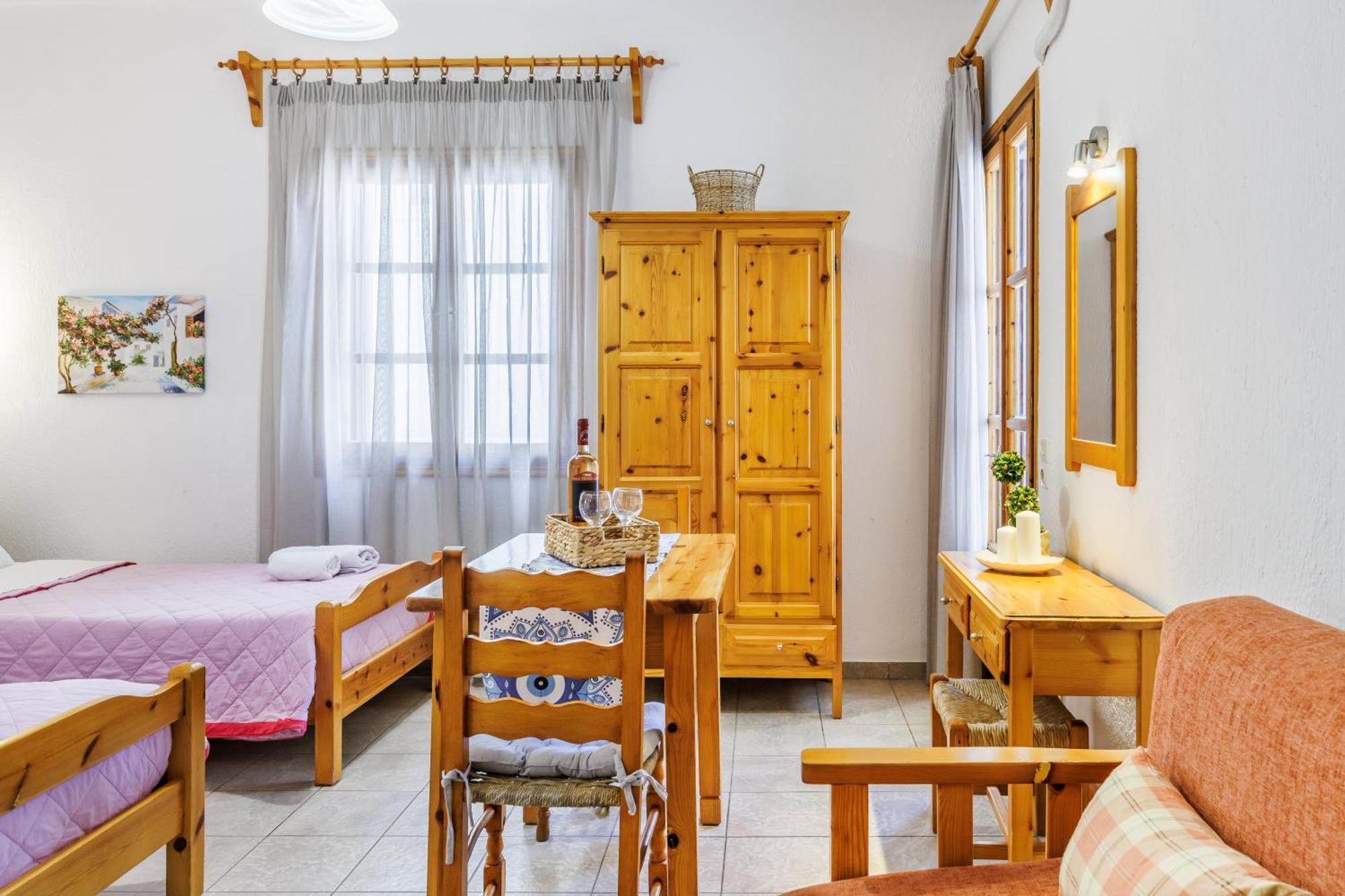 Nikolaos Studios Apartments Skopelos Town Exterior photo
