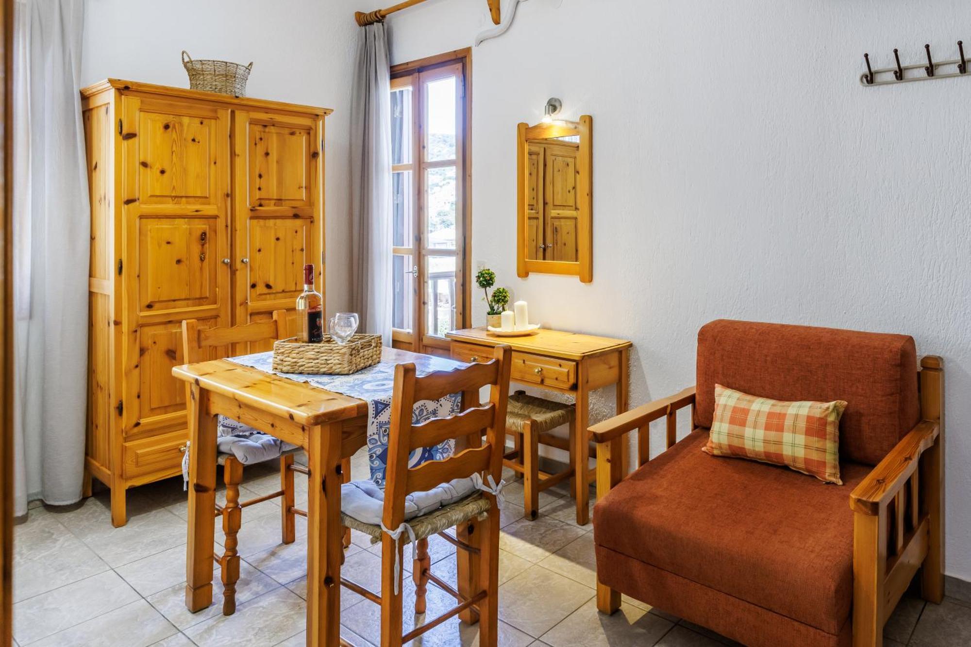 Nikolaos Studios Apartments Skopelos Town Exterior photo