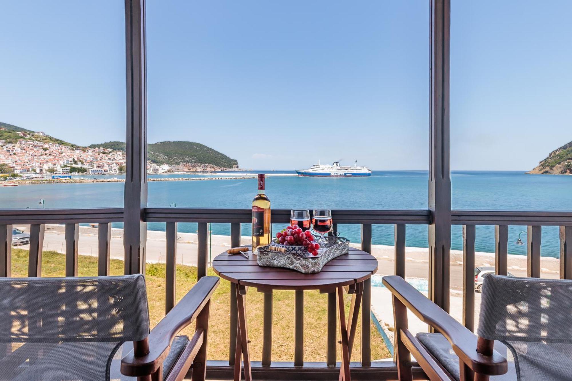 Nikolaos Studios Apartments Skopelos Town Exterior photo
